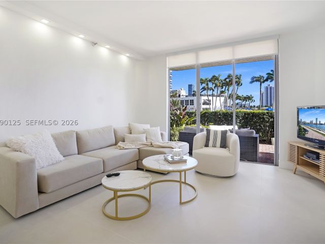 2-bedroom condo for rent in Aventura - 19101 NE 36th Ct 111 - MondialRealty