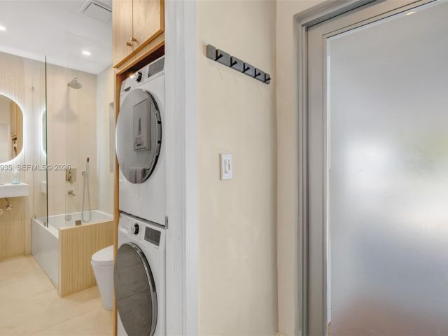 Home for sale at 830 NE 72nd St - photo 7531988