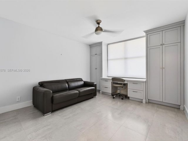 Apartment for sale  Unit #1024 - photo 7534233