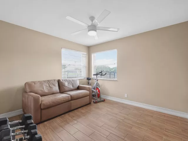 4-bedroom home for sale in Boca Raton - 12301 Cabot Court - MondialRealty