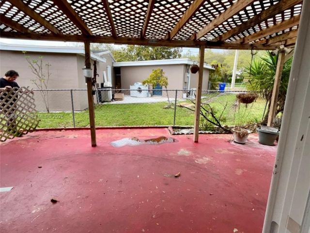 Home for sale at 3241 Arthur Ter - photo 7532141