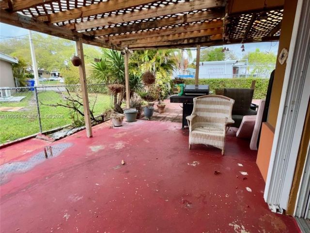 Home for sale at 3241 Arthur Ter - photo 7532142