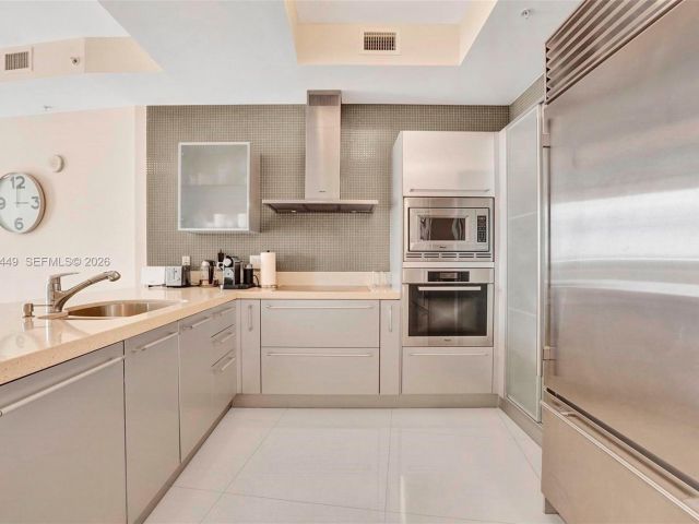 Apartment for rent  Unit #5405 - photo 7531804