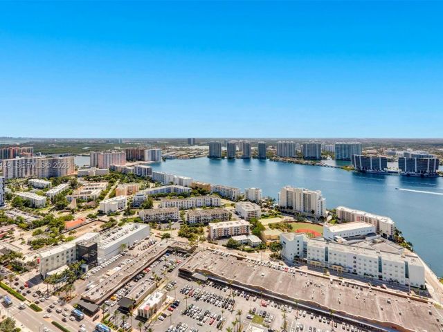 Apartment for rent  Unit #5405 - photo 7531810