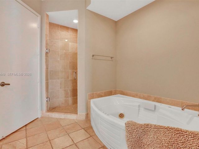 Apartment for rent  Unit #5405 - photo 7531819