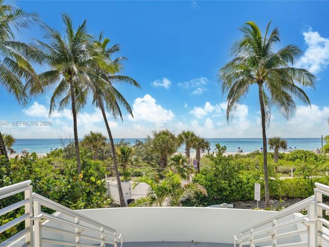 2-bedroom condo for sale in Miami Beach - 5161 Collins Ave 1508 - MondialRealty