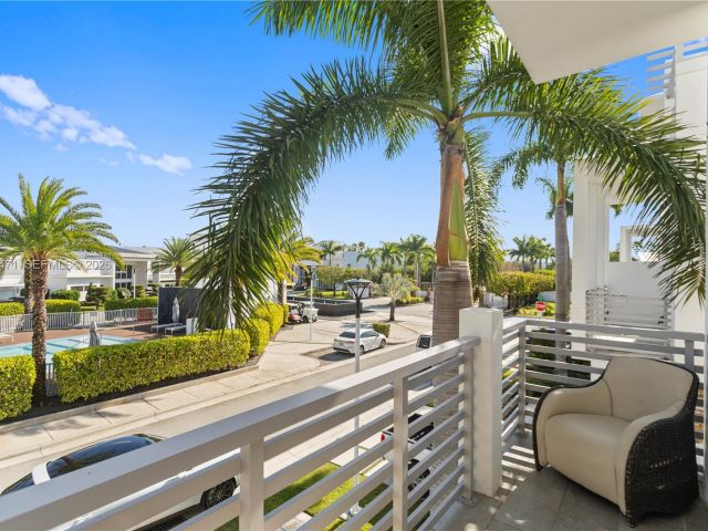 Home for rent at 3420 NW 84th Ave - photo 7532231