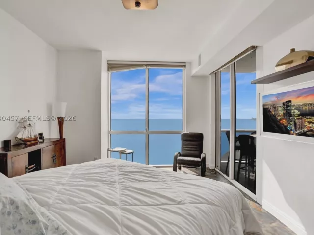 3-bedroom condo for sale in Sunny Isles Beach - 18101 Collins 4106 +Cabana - MondialRealty