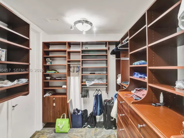 3-bedroom condo for sale in Sunny Isles Beach - 18101 Collins 4106 +Cabana - MondialRealty