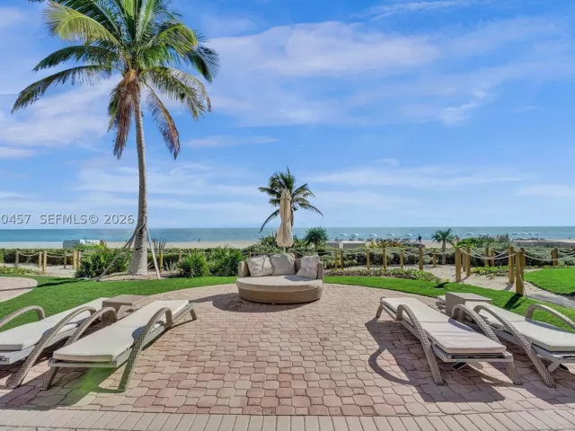 3-bedroom condo for sale in Sunny Isles Beach - 18101 Collins 4106 +Cabana - MondialRealty