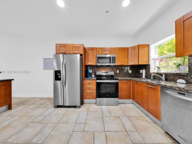 Home for sale at 2917 SW 30th Ct 2917 - photo 7532596