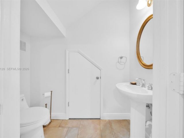 Home for sale at 2917 SW 30th Ct 2917 - photo 7532601