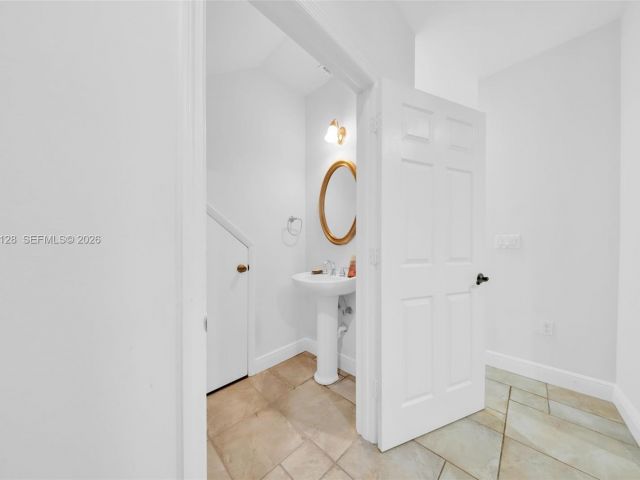 Home for sale at 2917 SW 30th Ct 2917 - photo 7532602