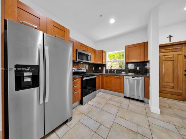 Home for sale at 2917 SW 30th Ct 2917 - photo 7532605