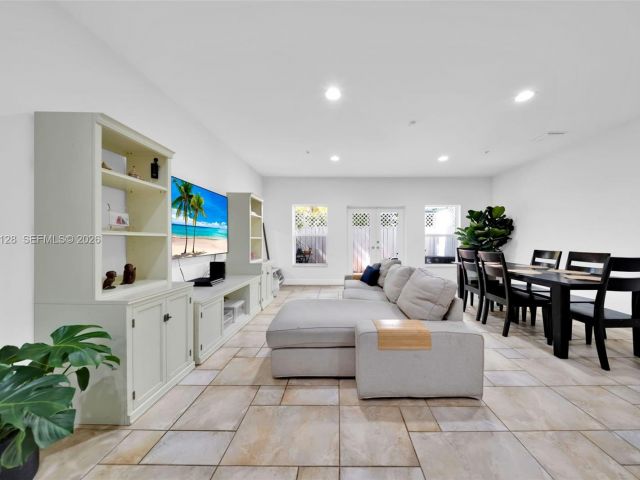 Home for sale at 2917 SW 30th Ct 2917 - photo 7532607