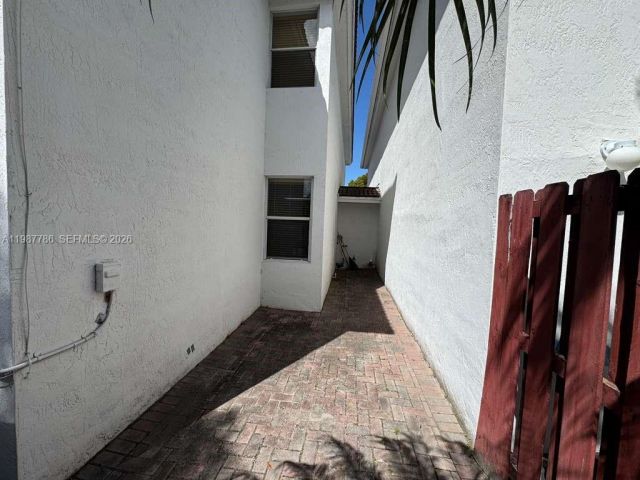 Home for rent at 7131 NW 114th Ct - photo 7532901