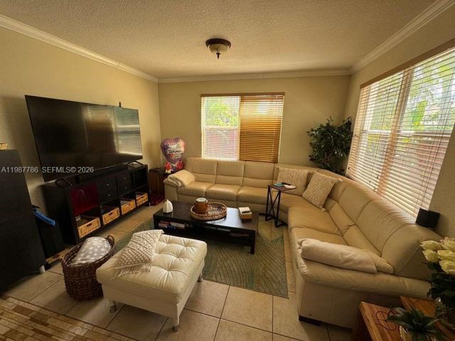 Home for rent at 7131 NW 114th Ct - photo 7532905