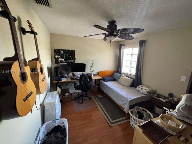 Home for rent at 7131 NW 114th Ct - photo 7532912