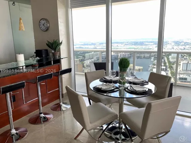 2-bedroom condo for rent in Hallandale Beach - 1830 S Ocean Drive 4608 - MondialRealty