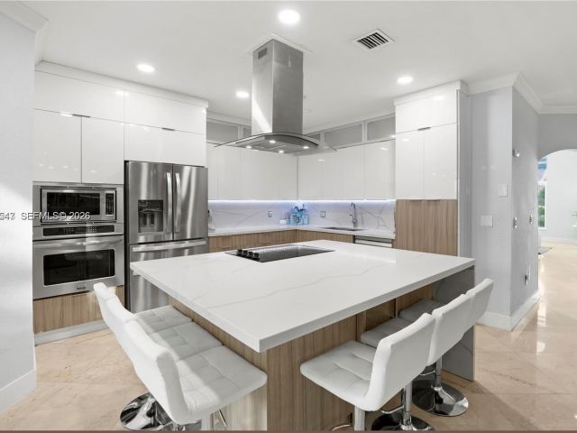 Home for rent at 11243 NW 58th Ter 1 - photo 7532923