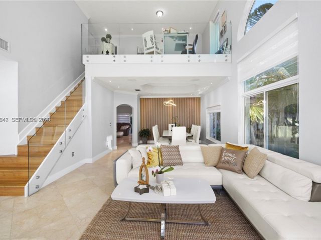 Home for rent at 11243 NW 58th Ter 1 - photo 7532925