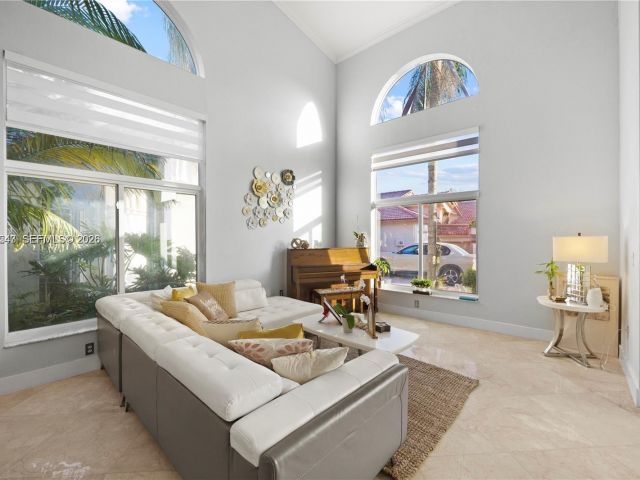 Home for rent at 11243 NW 58th Ter 1 - photo 7532927