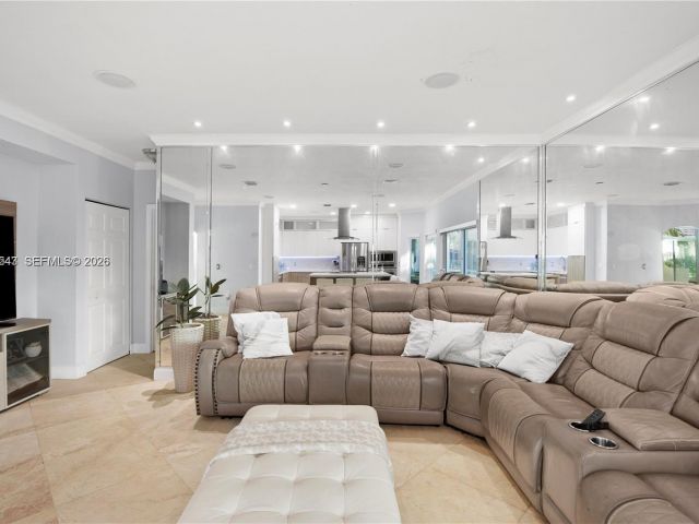 Home for rent at 11243 NW 58th Ter 1 - photo 7532931