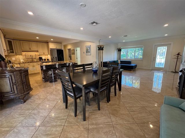 3-bedroom home for sale in Pompano Beach - 2355 SE 7th St - MondialRealty