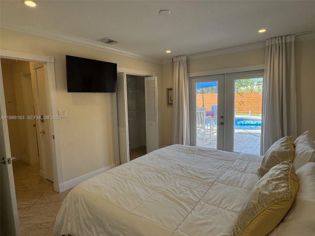 3-bedroom home for sale in Pompano Beach - 2355 SE 7th St - MondialRealty