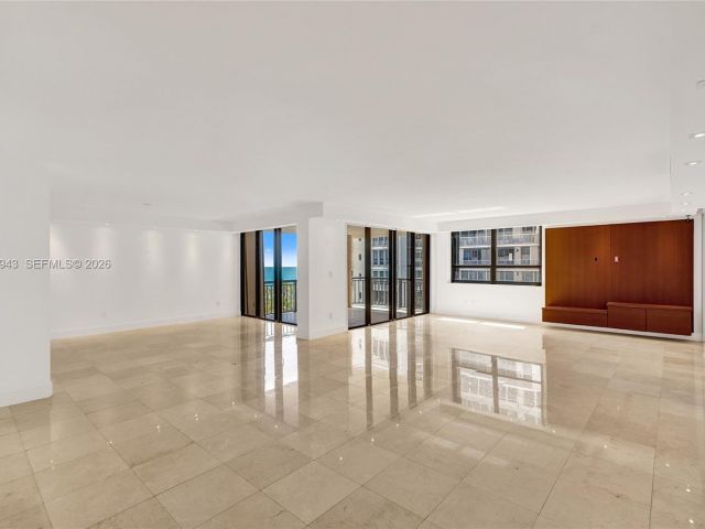 Apartment for rent  Unit #504 - photo 7533595