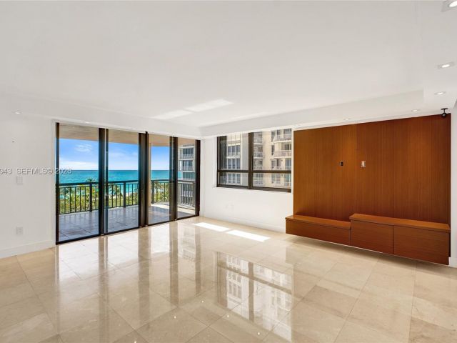 Apartment for rent  Unit #504 - photo 7533596