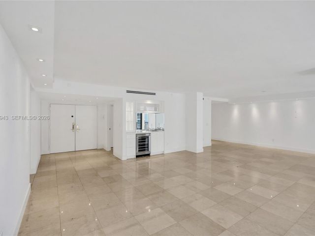 Apartment for rent  Unit #504 - photo 7533600