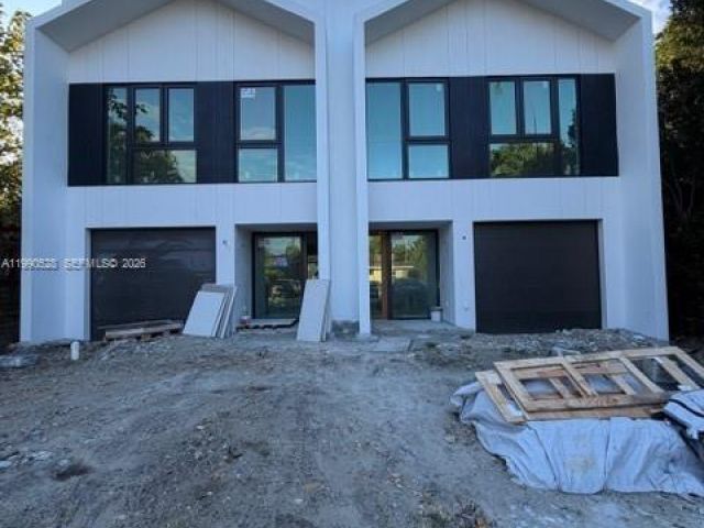 Home for sale at 2800 SW 38th Ct - photo 7532613