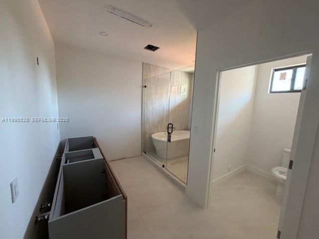 Home for sale at 2800 SW 38th Ct - photo 7532619