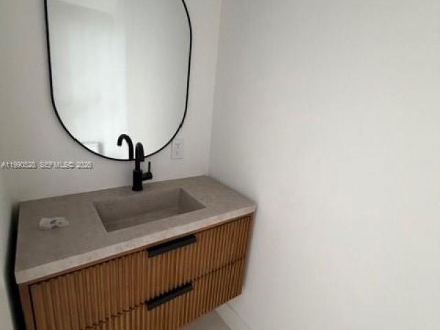 Home for sale at 2800 SW 38th Ct - photo 7532624