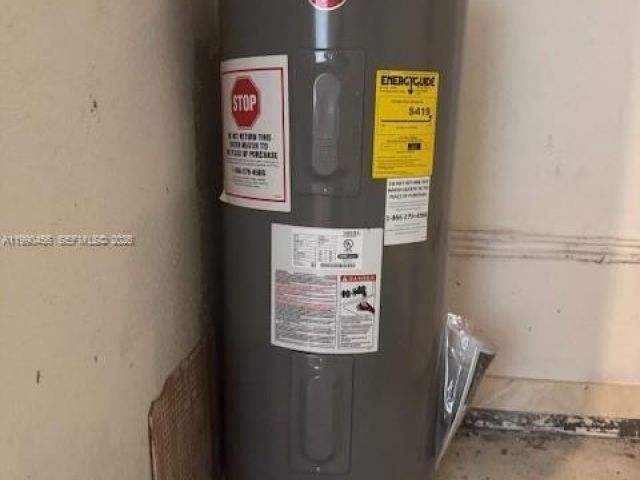 Home for sale at 10944 Neptune Dr - photo 7532490