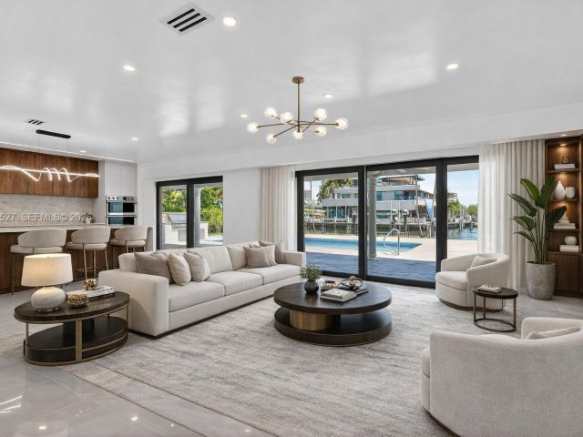 Home for rent at 607 Layne Blvd - photo 7532578