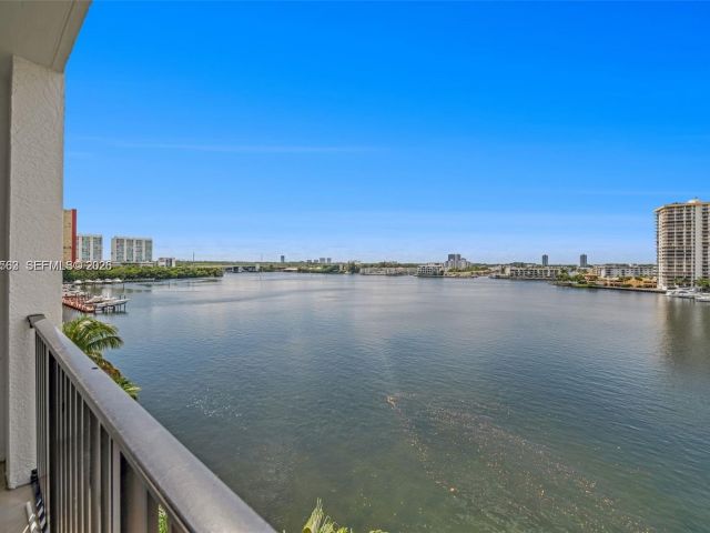 Apartment for sale  Unit #2705 - photo 7534120