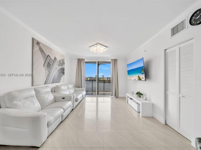 Apartment for sale  Unit #2705 - photo 7534121