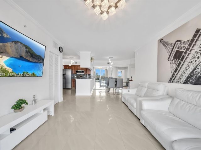 Apartment for sale  Unit #2705 - photo 7534124