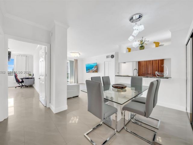 Apartment for sale  Unit #2705 - photo 7534125