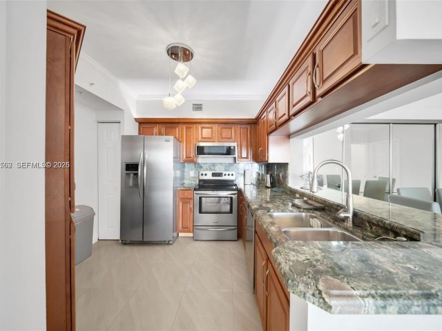 Apartment for sale  Unit #2705 - photo 7534126