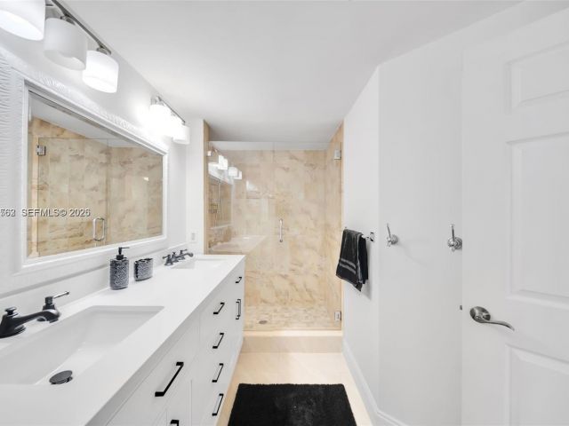 Apartment for sale  Unit #2705 - photo 7534134