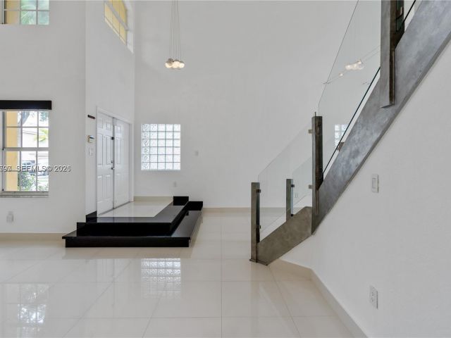 Home for rent at 7333 NW 108th CT - photo 7533811