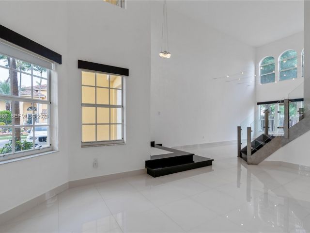 Home for rent at 7333 NW 108th CT - photo 7533816