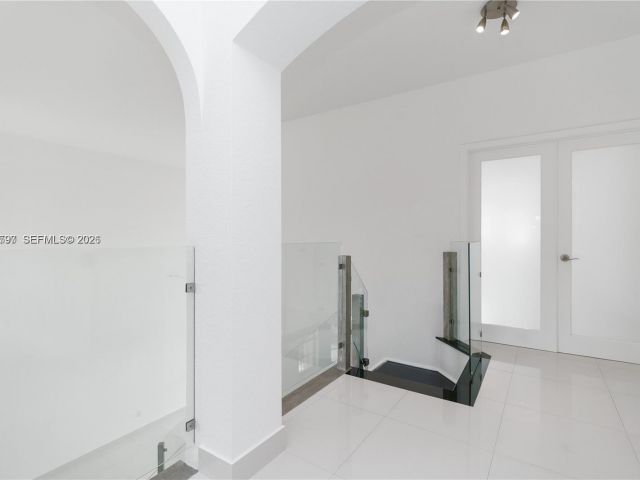 Home for rent at 7333 NW 108th CT - photo 7533817