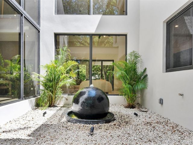 Home for sale at 5820 SW 33rd Ln - photo 7532784