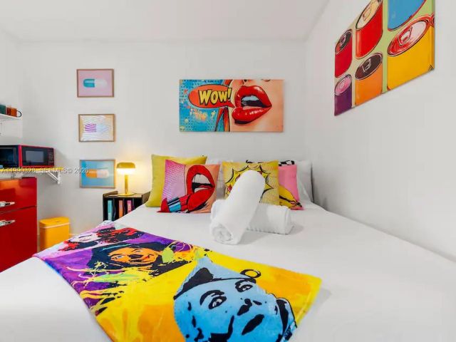 Home for sale at 1000 SW 32nd St - photo 7533173