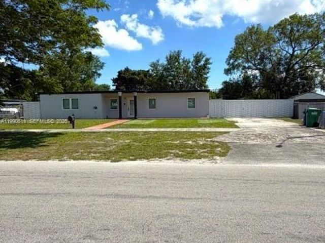 Home for sale at 15825 E Bunche Park Dr - photo 7534537