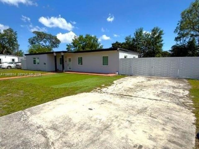 Home for sale at 15825 E Bunche Park Dr - photo 7534546